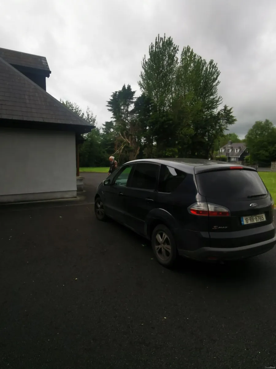 Ford S-Max 2010 - Image 2