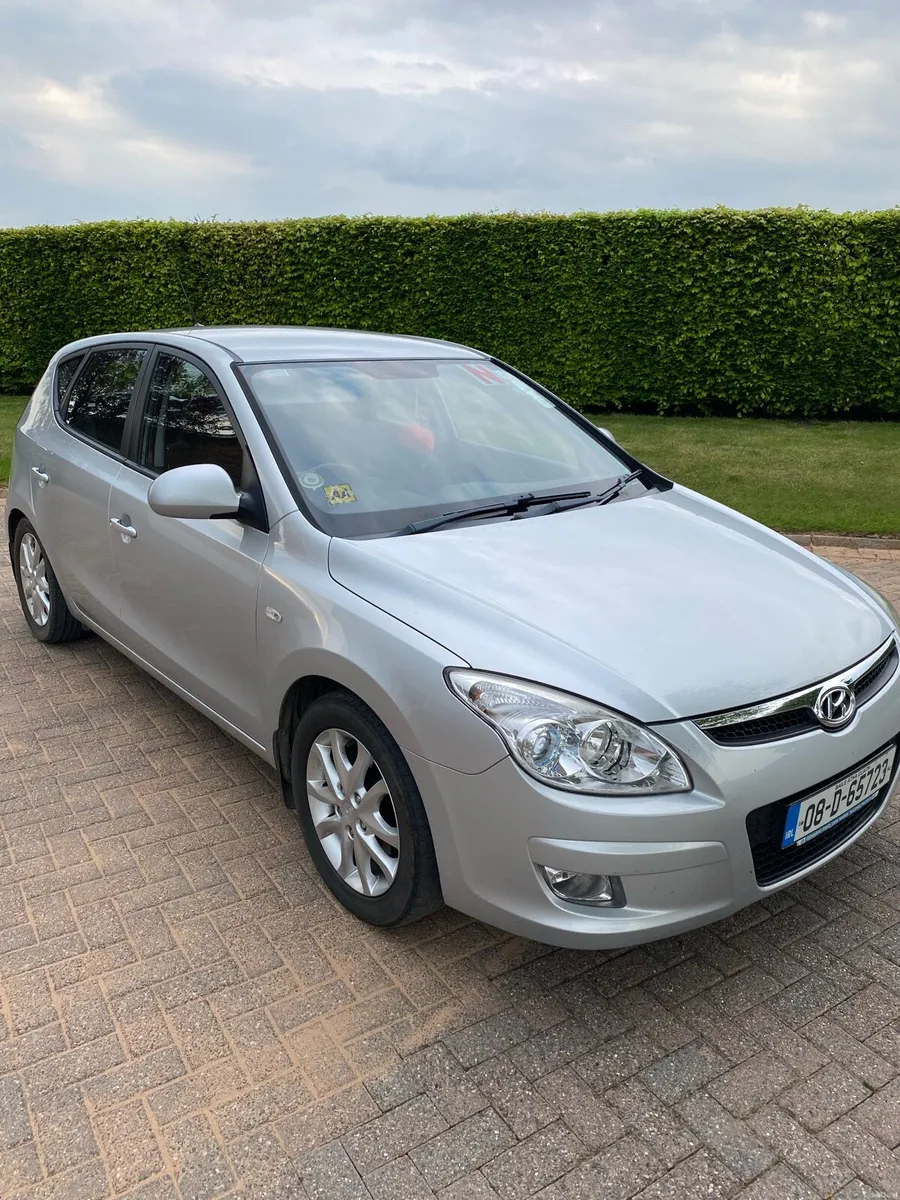 Hyundai i30 Deluxe 1.4L petrol 155,000km - Image 1