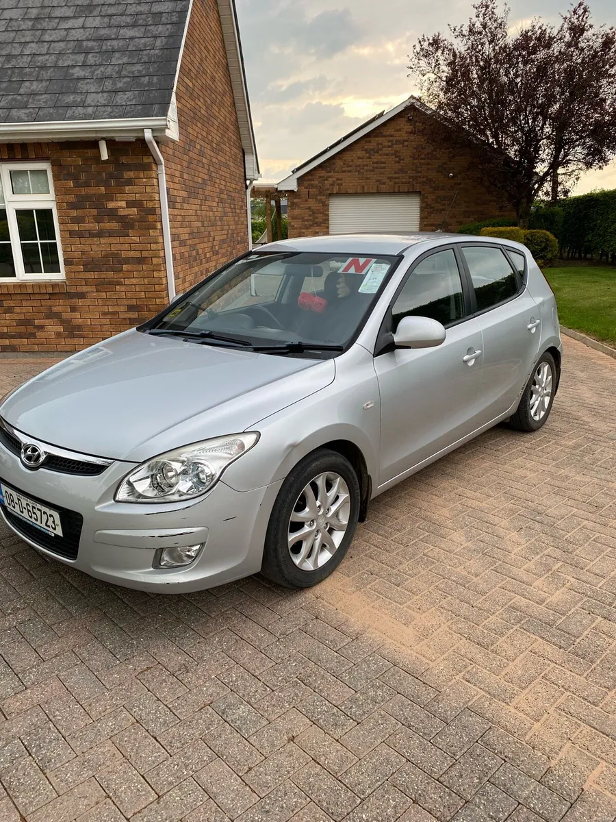 Hyundai i30 Deluxe 1.4L petrol 155,000km - Image 3