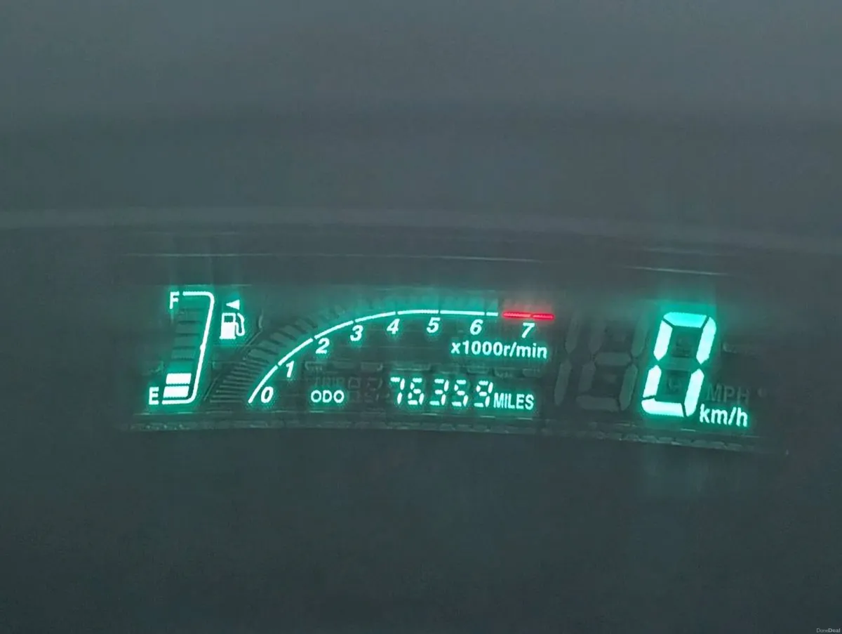 2003 Yaris - Image 4