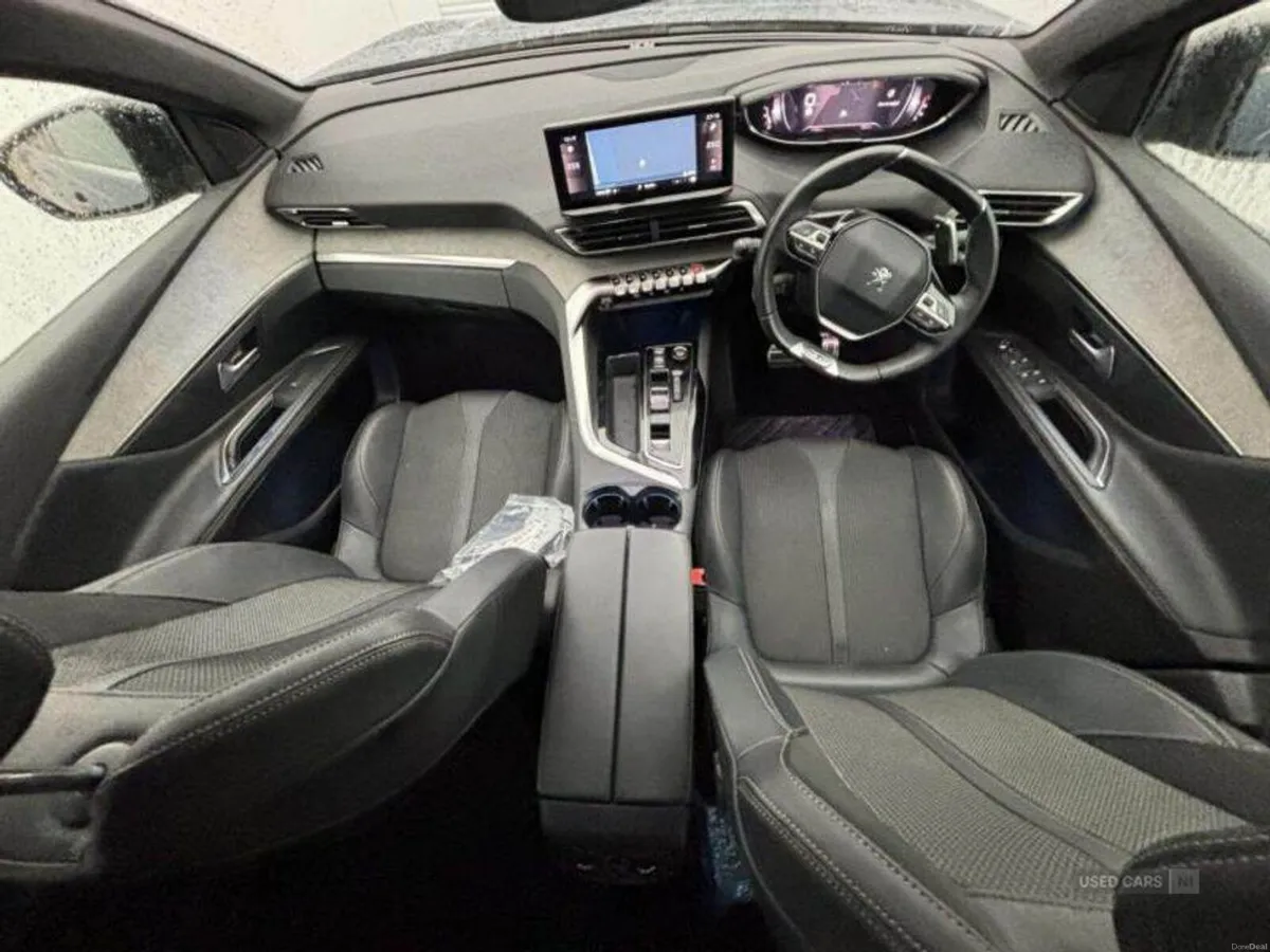Peugeot 3008 DIESEL ESTATE - Image 4