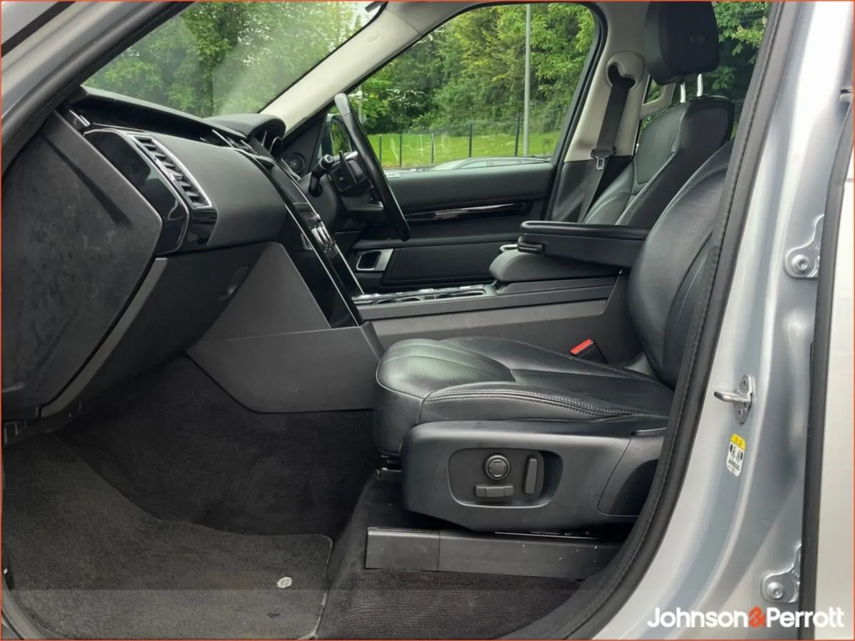 Land Rover Discovery 2.0D SD4 240 PS 4WD Auto SE 7 - Image 4