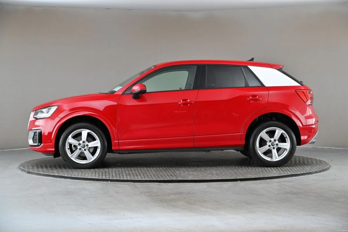 Audi Q2 1.0 TFSI S-TR0NIC 115BHP **REVERSE CAM**PA - Image 5