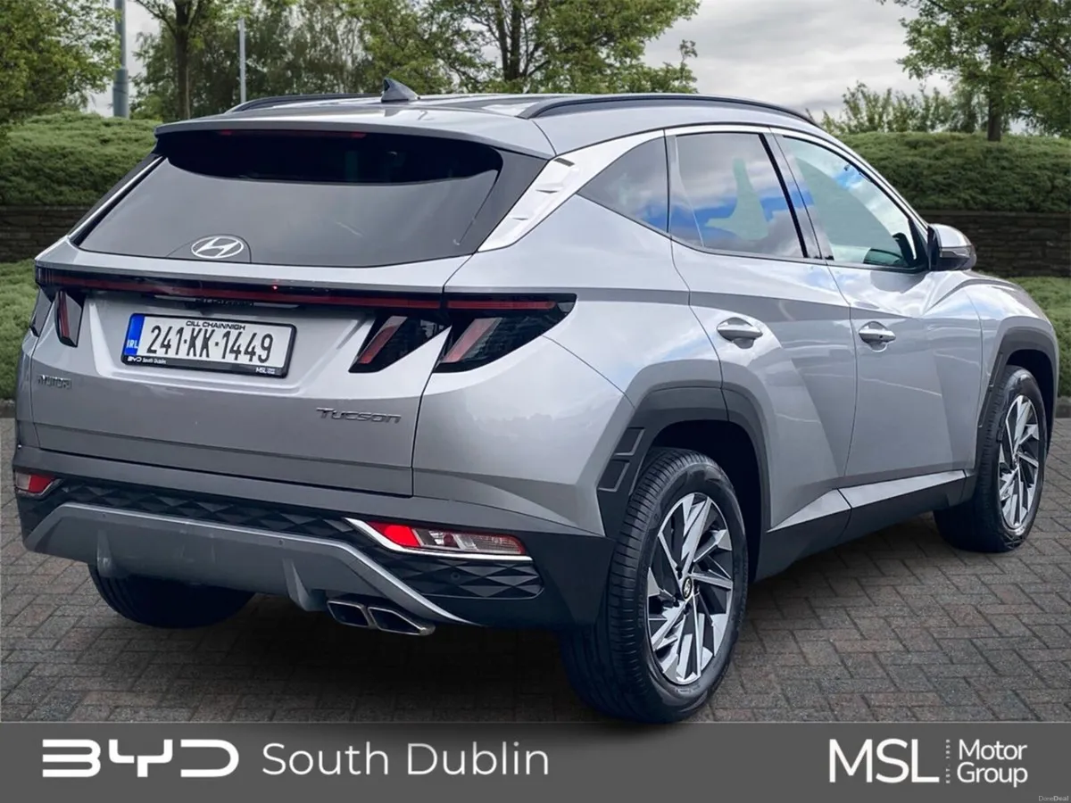 Hyundai Tucson 2WD Executive Plus - Image 3