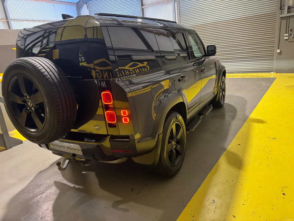 2021 Land Rover Defender 3.0L 6 Seater 250PS + VAT - Image 4