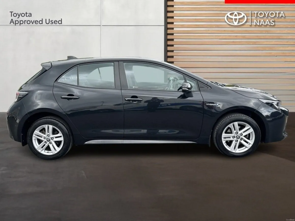 Toyota Corolla HYBRID LUNA H/B 4DR AUTO - Image 3