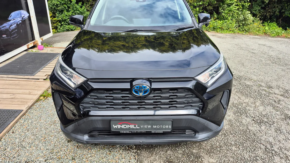 Toyota RAV4 Hybrid Automatic Low mileage 2019 - Image 3