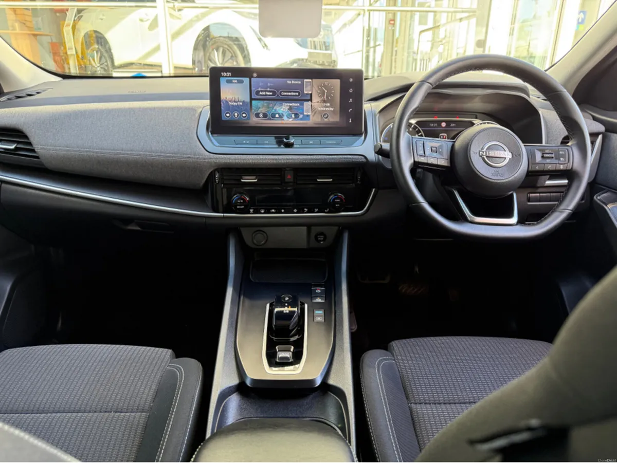Nissan Qashqai HYBRID SV Cold Pack Heated Seats - Image 3