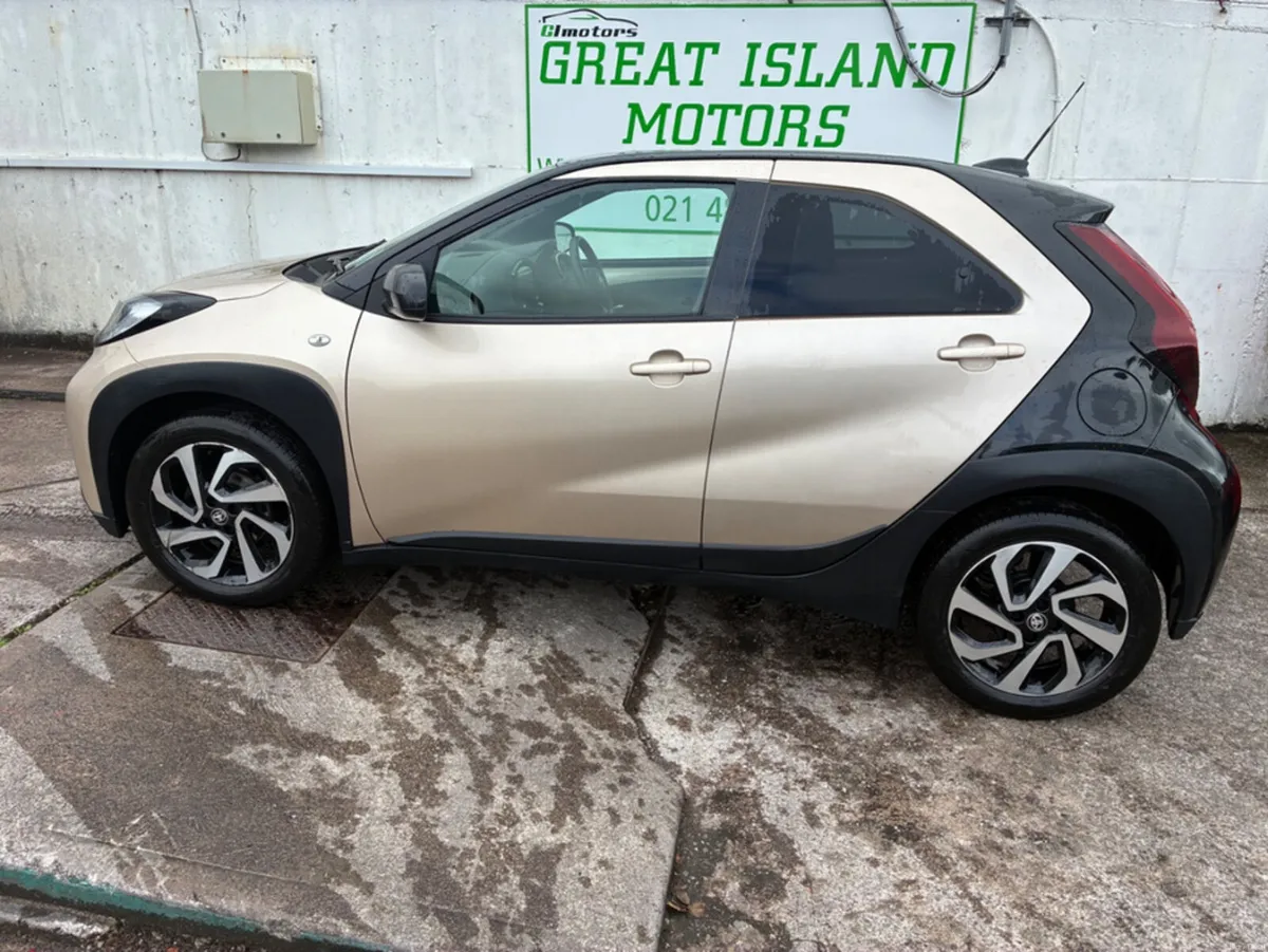 Toyota Aygo X 1.0 DESIGN - Image 6