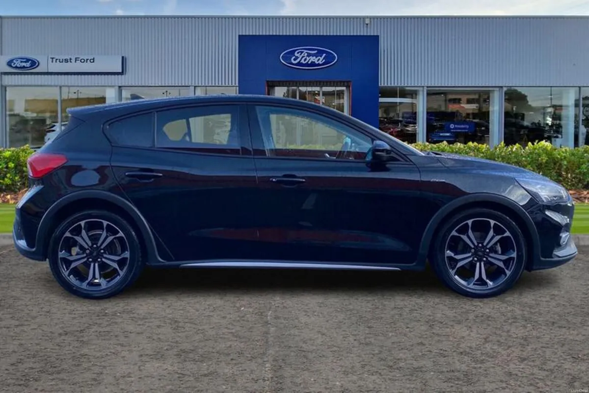 Ford Focus Active X Edition - Image 3