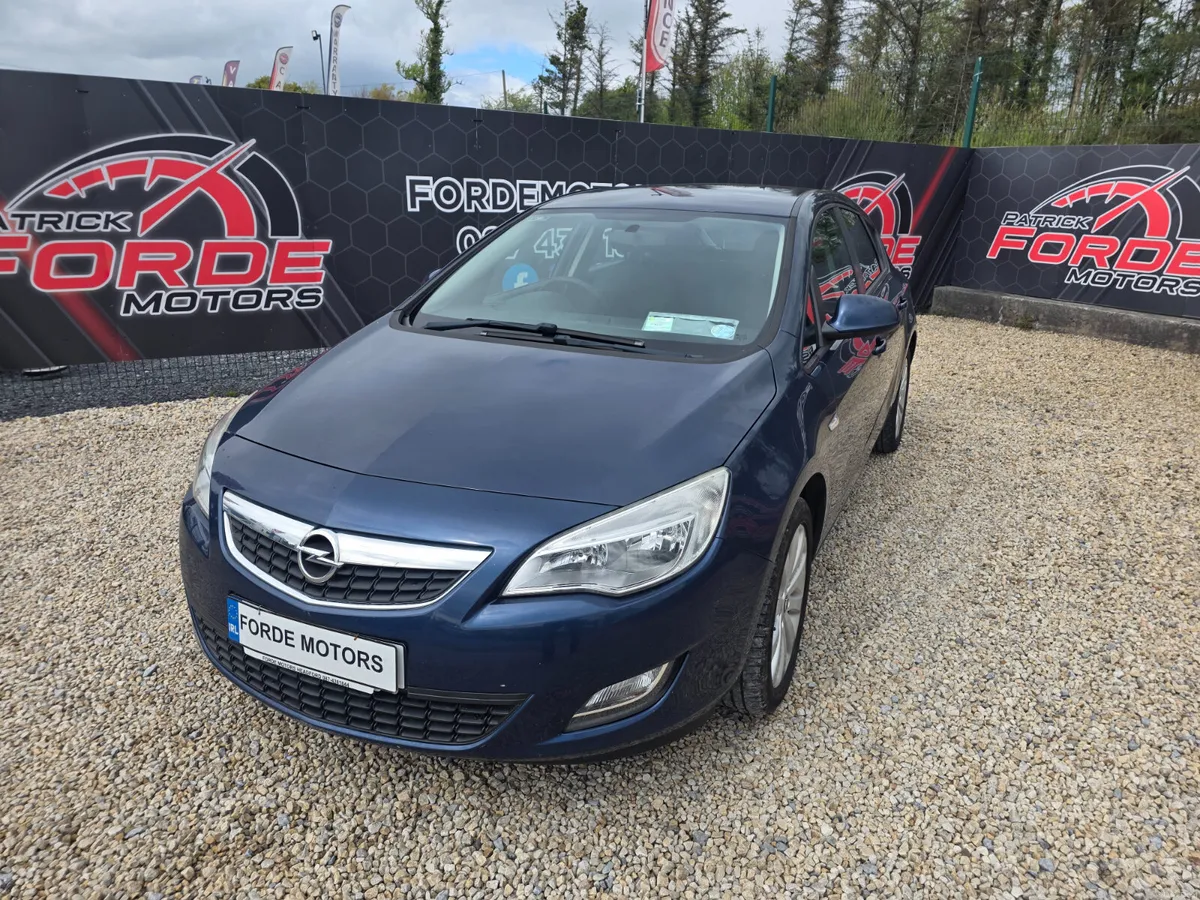 Opel Astra 1.4 petrol 2012 - Image 2