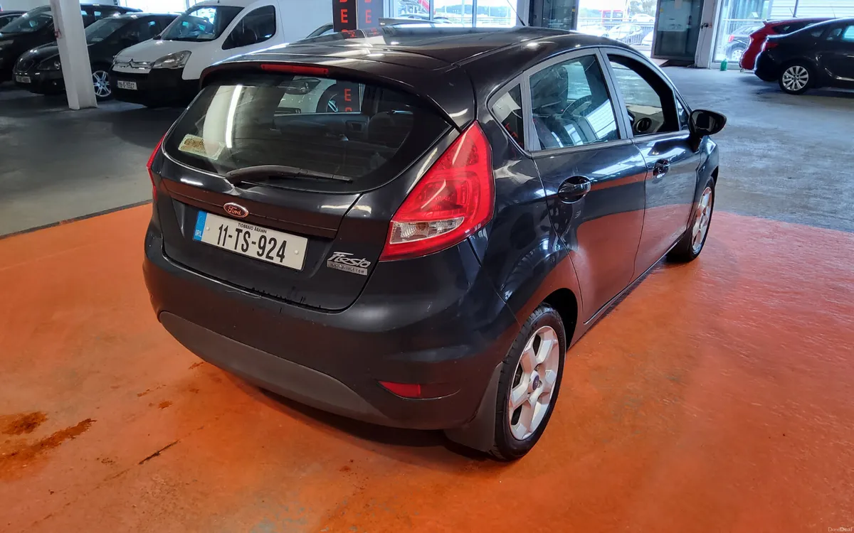 Ford Fiesta 2011 - Image 4