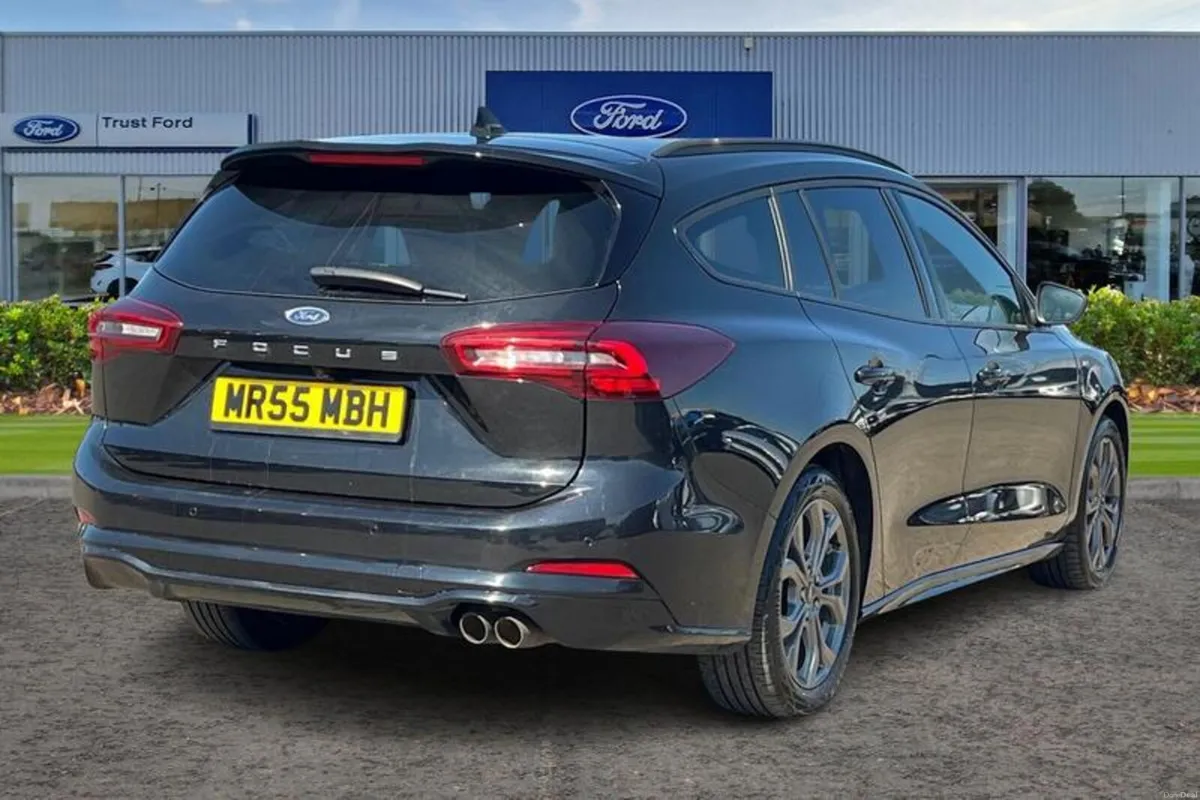 Ford Focus 1.0T EcoBoost ST-Line Estate 5dr Petrol - Image 4