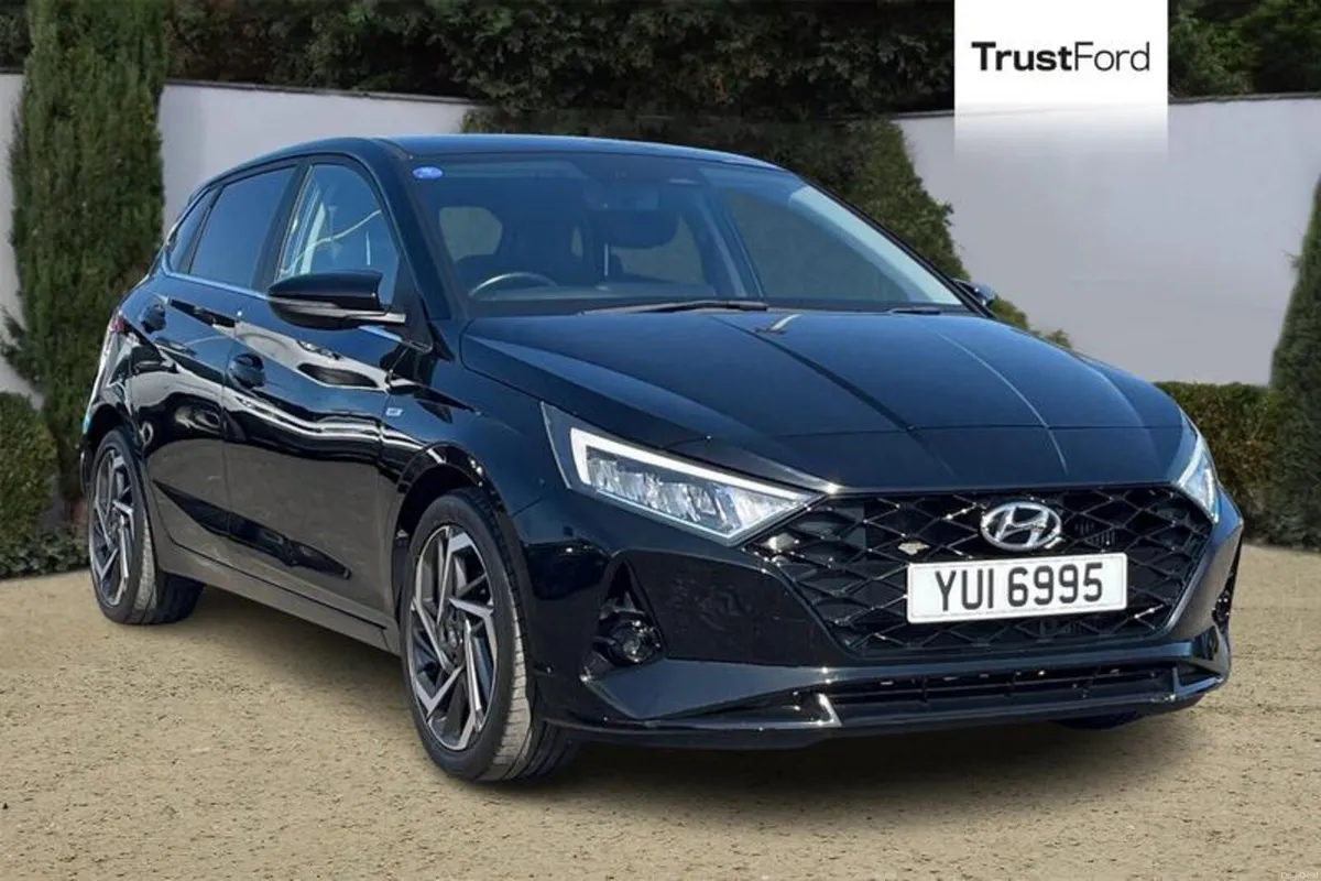 Hyundai i20 Premium - Image 1