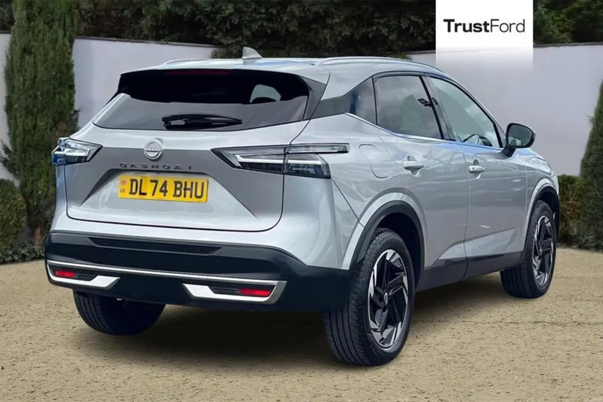 Nissan Qashqai N-Connecta - Image 4
