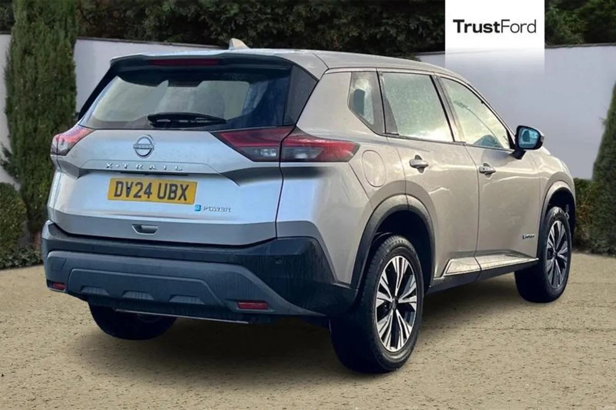 Nissan X-Trail Premium - Image 4