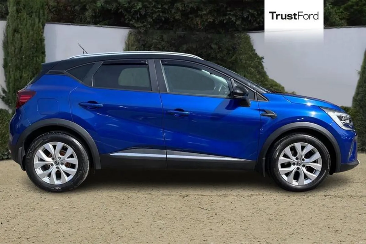 Renault Captur Iconic - Image 3