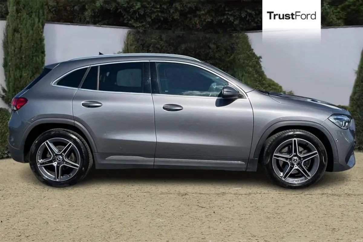 Mercedes-Benz GLA AMG Line - Image 3