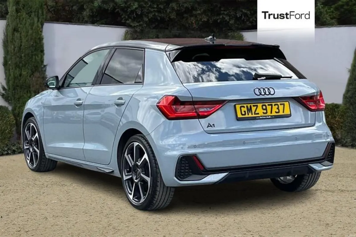 Audi A1 Black Edition - Image 2