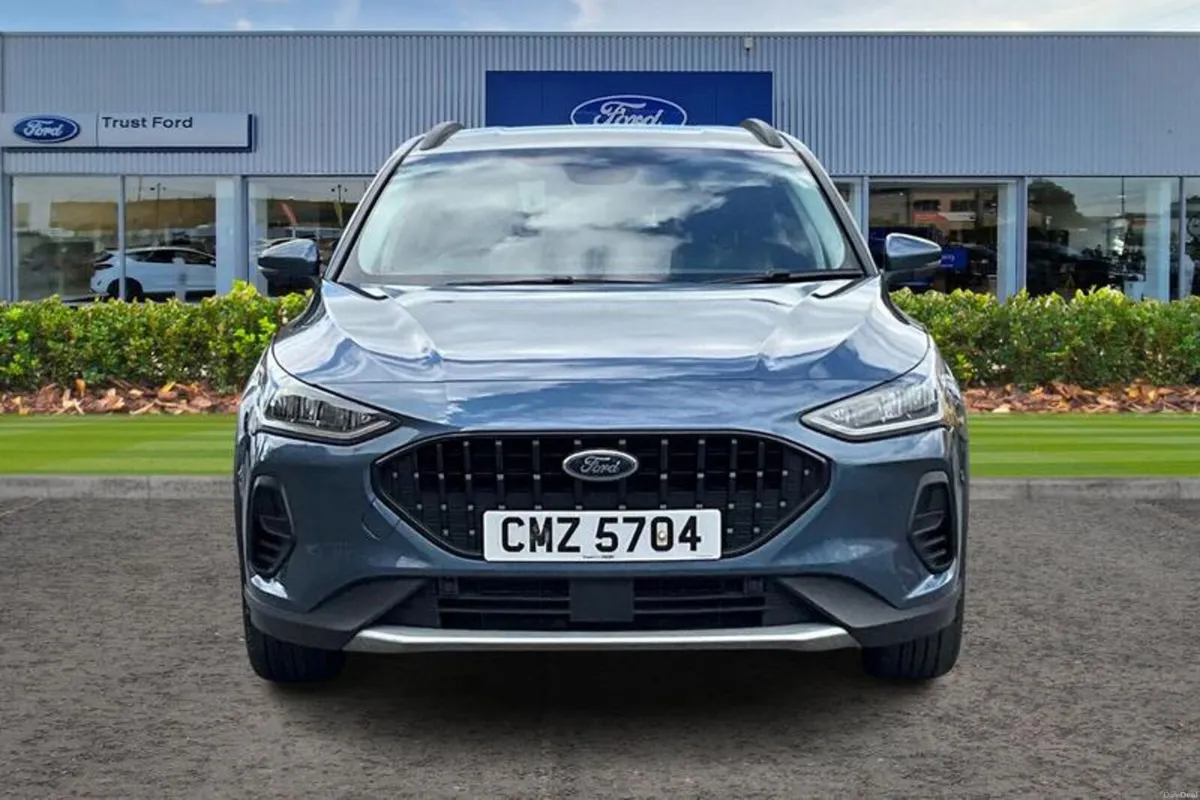 Ford Focus 1.0 EcoBoost Active X 5dr**REAR CAMERA - Image 6