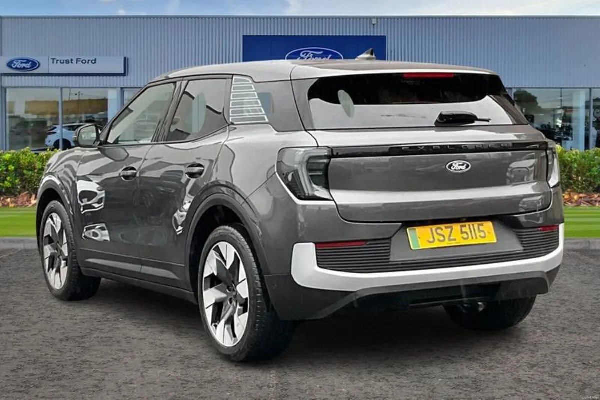 Ford Explorer Extended Range 79kWh Premium SUV 5dr - Image 2