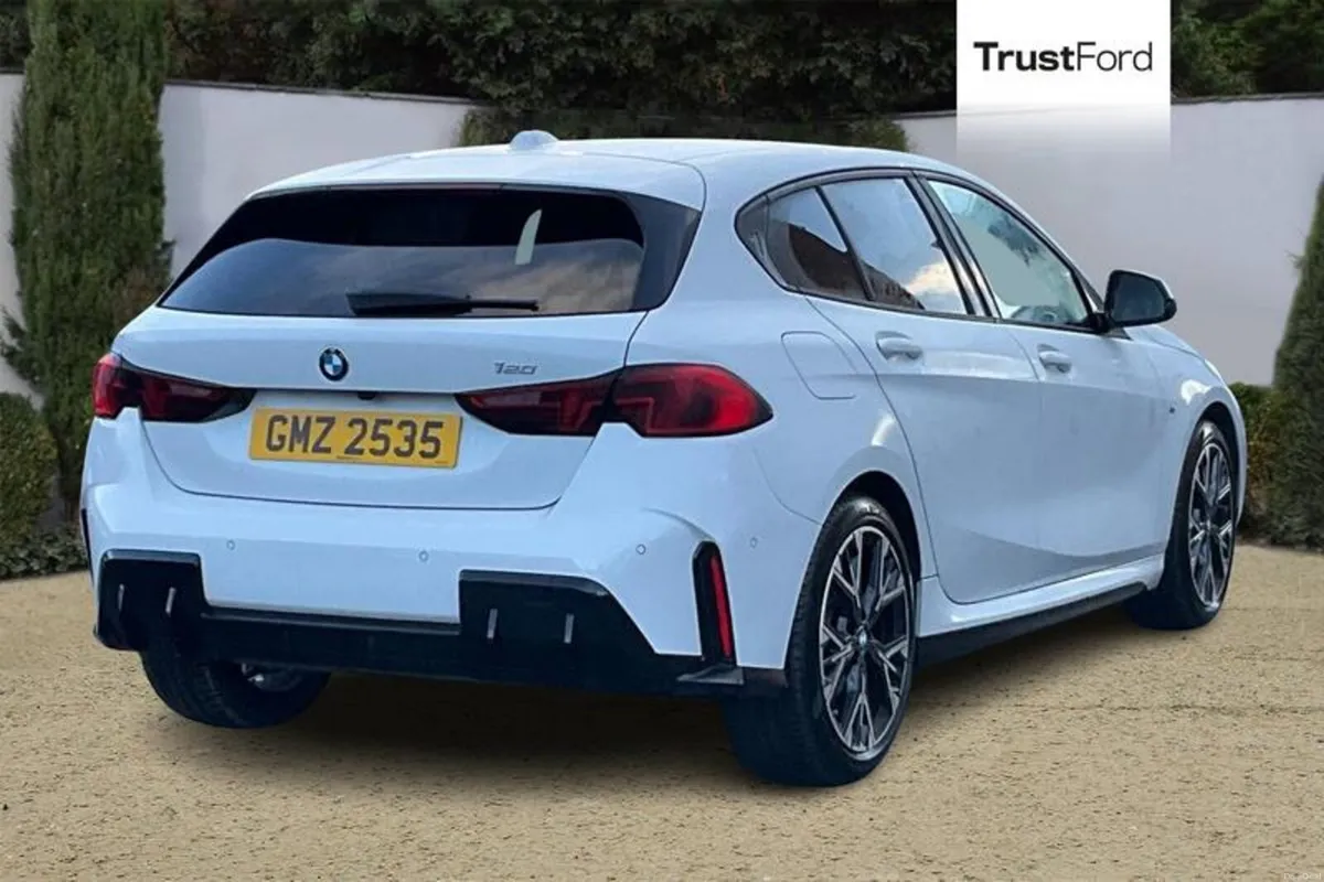 BMW 1-Series 1.5 120i MHT M Sport Hatchback 5dr Pe - Image 4