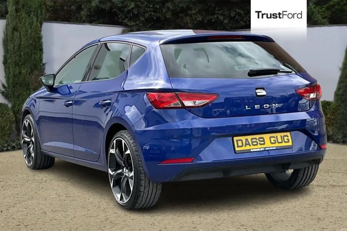 SEAT Leon SE Dynamic - Image 2