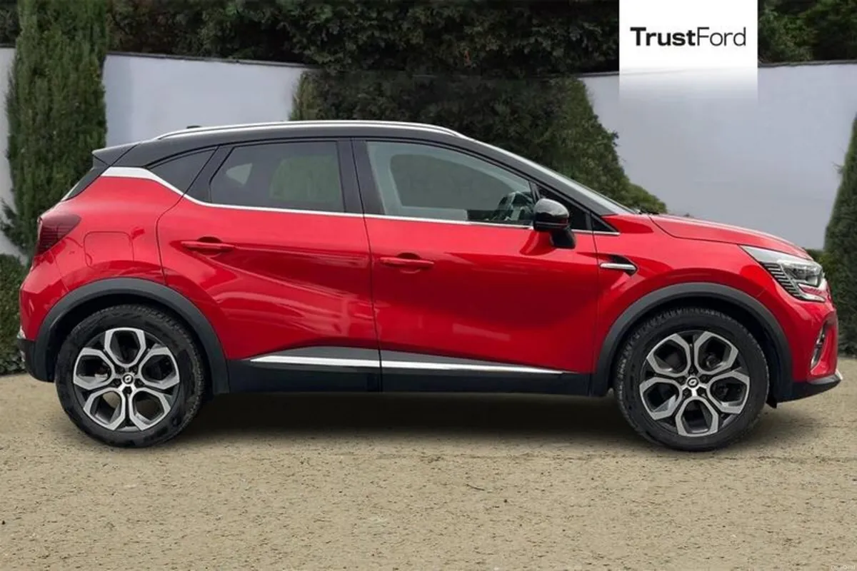 Renault Captur Techno - Image 3
