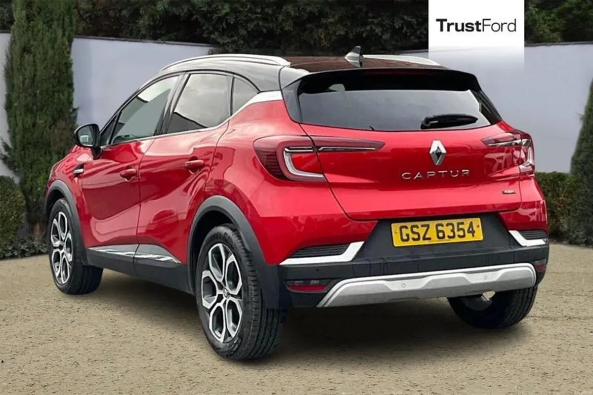 Renault Captur Techno - Image 2