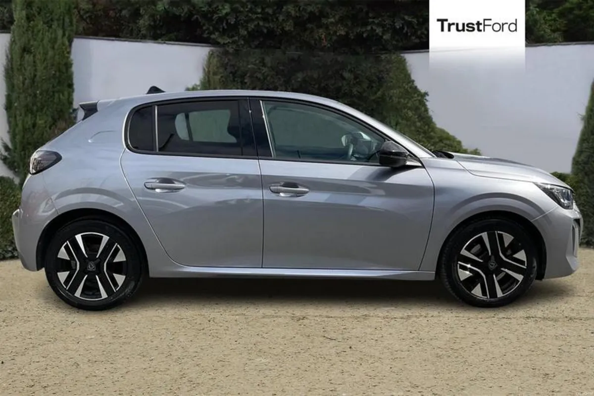 Peugeot 208 Allure - Image 3