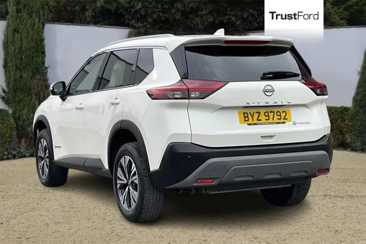 Nissan X-Trail N-Connecta - Image 2