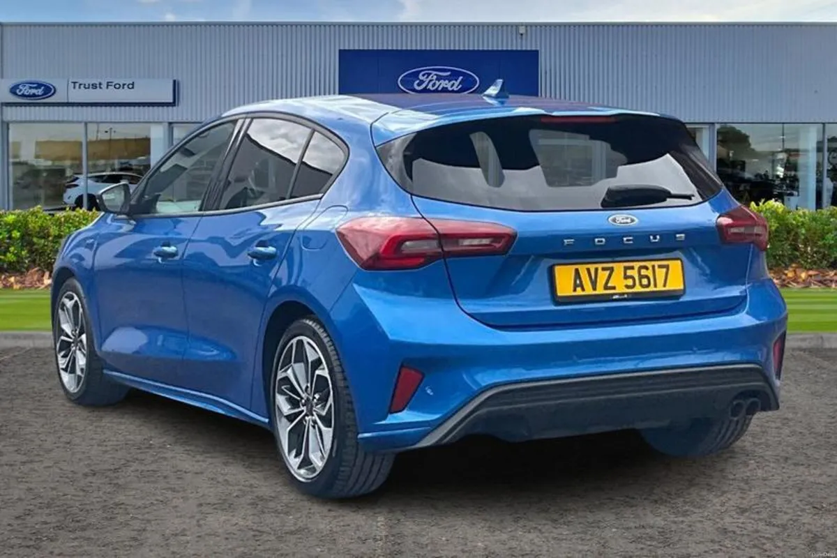 Ford Focus ST-Line X - Image 2