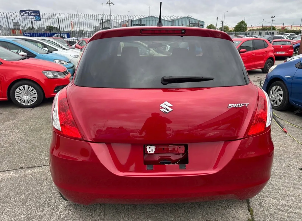 Suzuki Swift 2015 Automatic / only 43k km/ warrant - Image 4