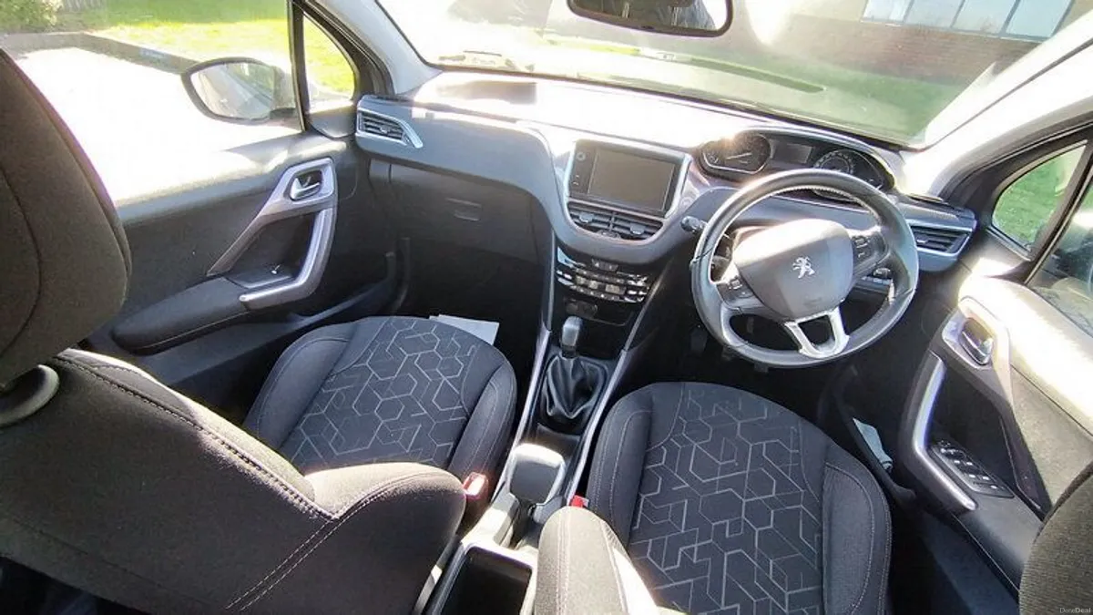 2015 Peugeot 2008 - Image 4