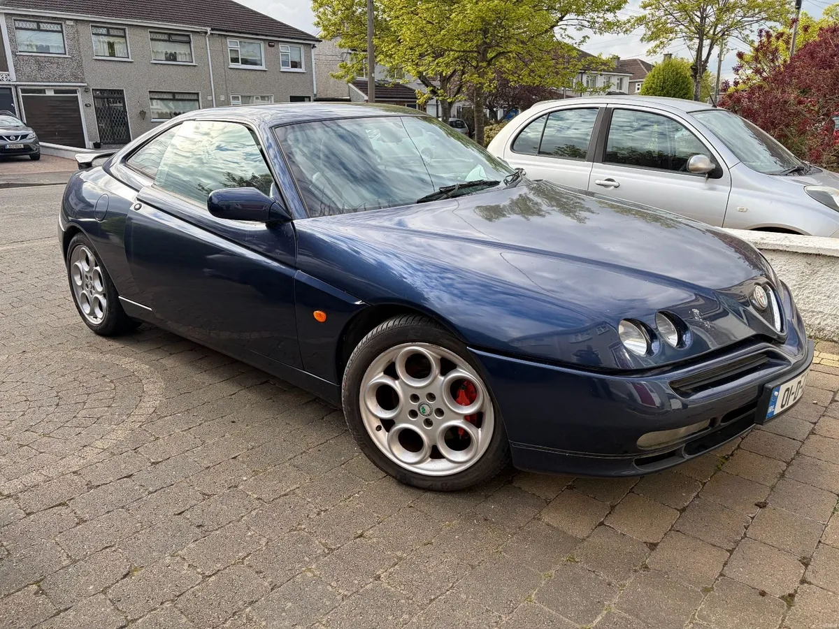 Alfa Romeo GTV 2001 - Image 1