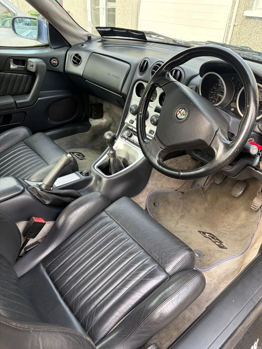 Alfa Romeo GTV 2001 - Image 3