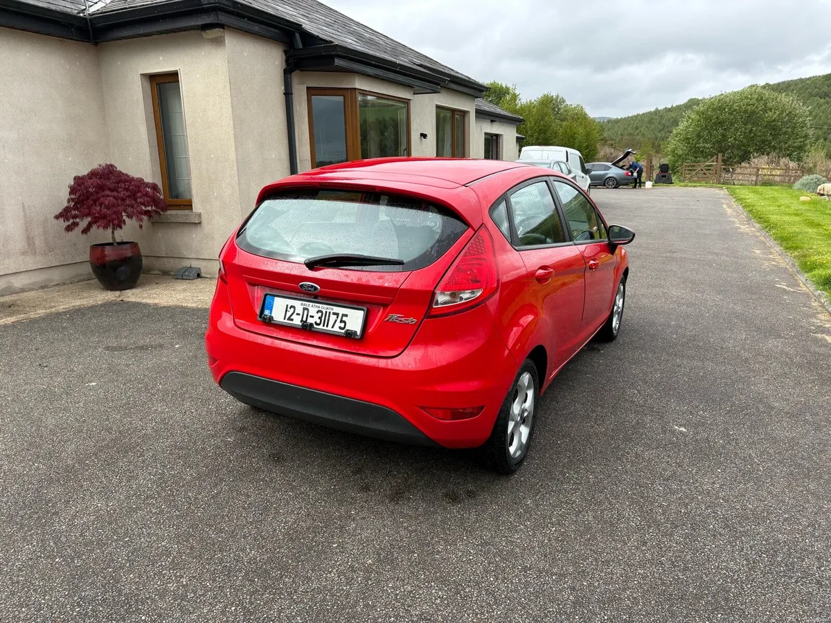 Ford fiesta - Image 4