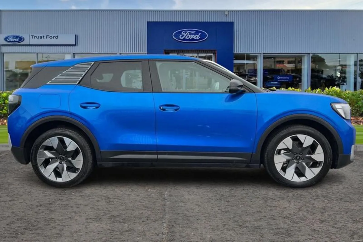 Ford Explorer Premium - Image 3