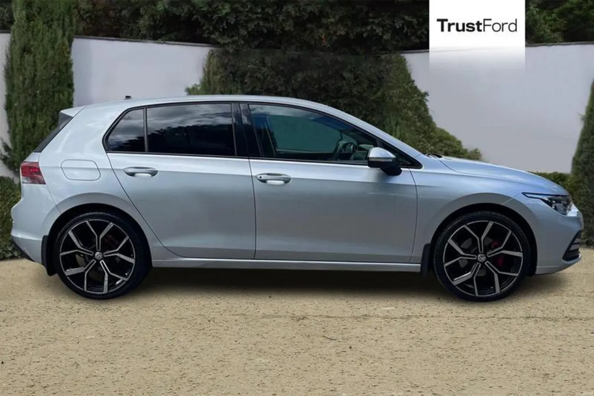 Volkswagen Golf Style - Image 3