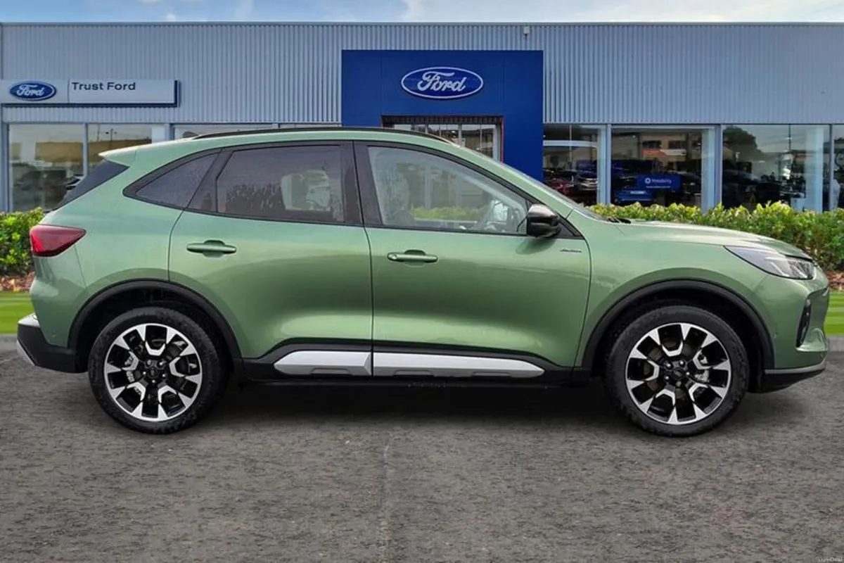 Ford Kuga 2.5 Duratec 14.4kWh Active SUV 5dr Petro - Image 3