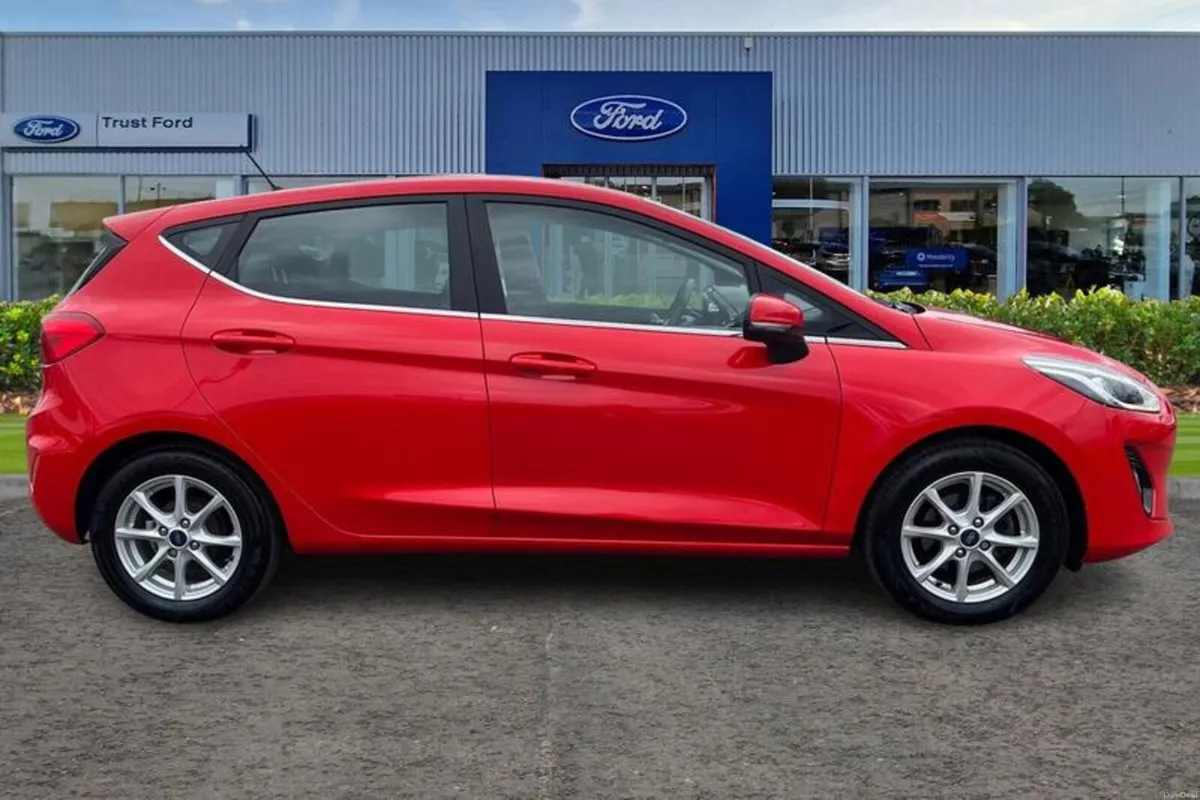 Ford Fiesta Zetec - Image 3