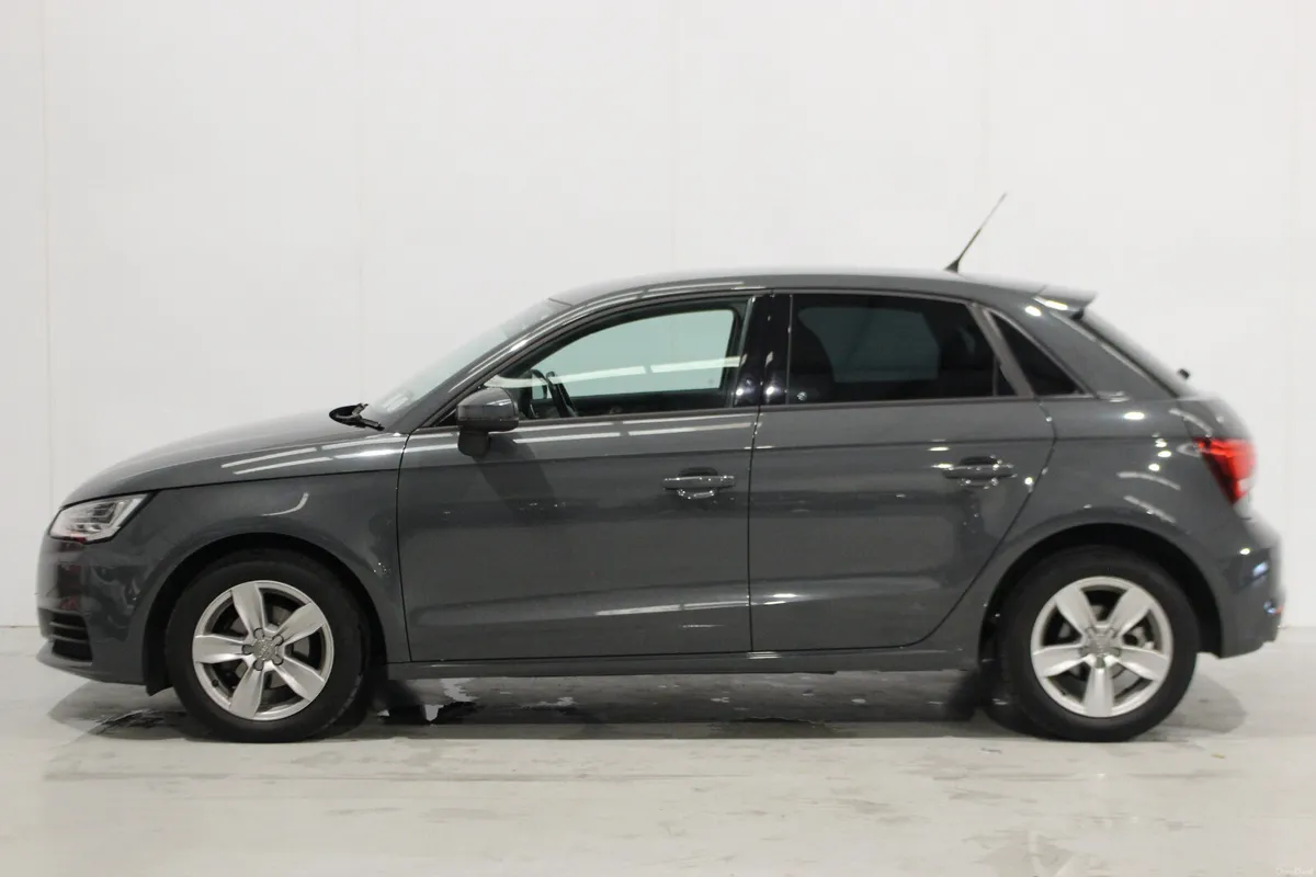 Audi A1 2016 5 DOOR AUTO 1.0 ONLY 59KMS - Image 4