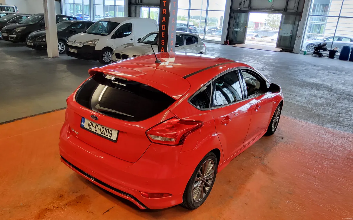 Ford Focus 2018 - Image 3