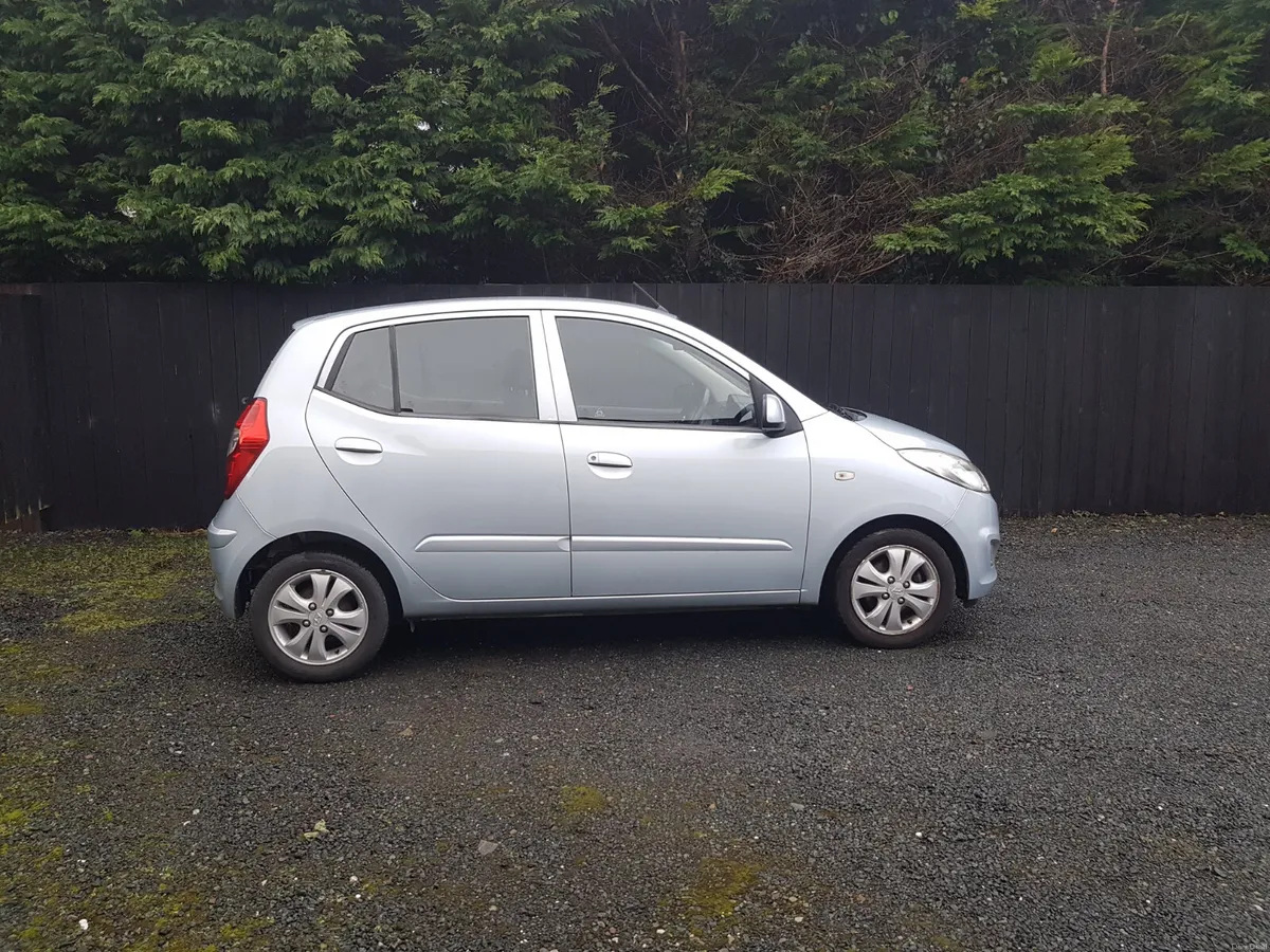 12 HYUNDAI I10 .. 80K ... NCT TODAY - Image 3