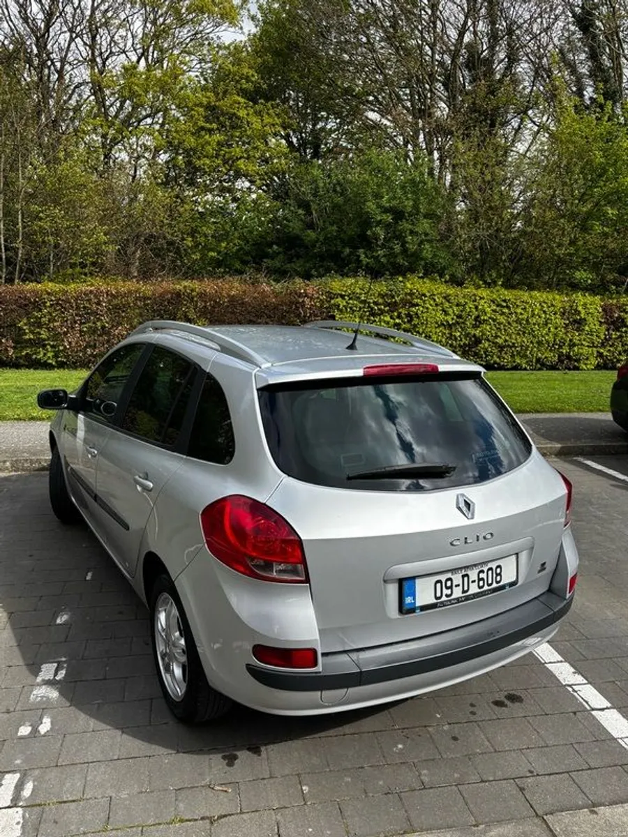 2009 Renault Clio - Image 2
