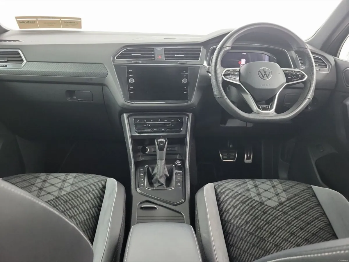 Volkswagen Tiguan Tiguan R-Line Black Edition  TSi - Image 4