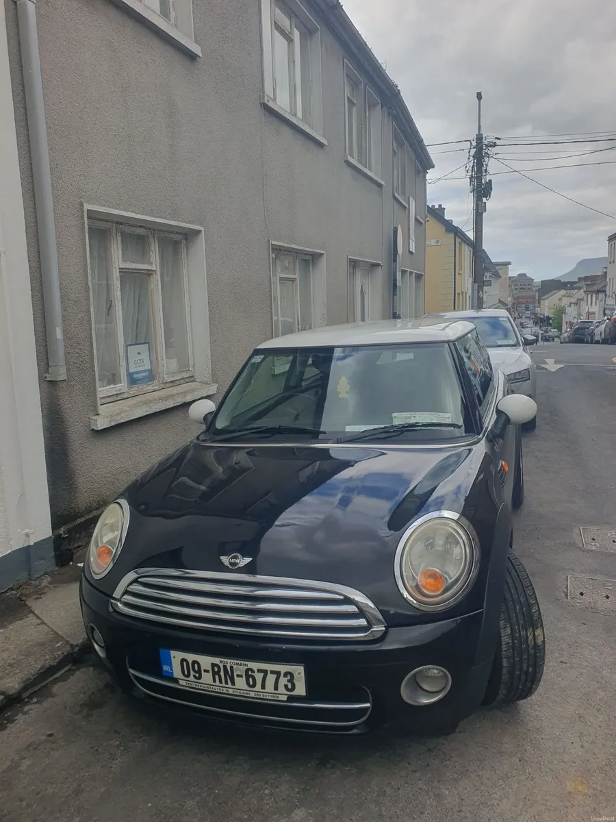 Mini Cooper 2009 - Image 1