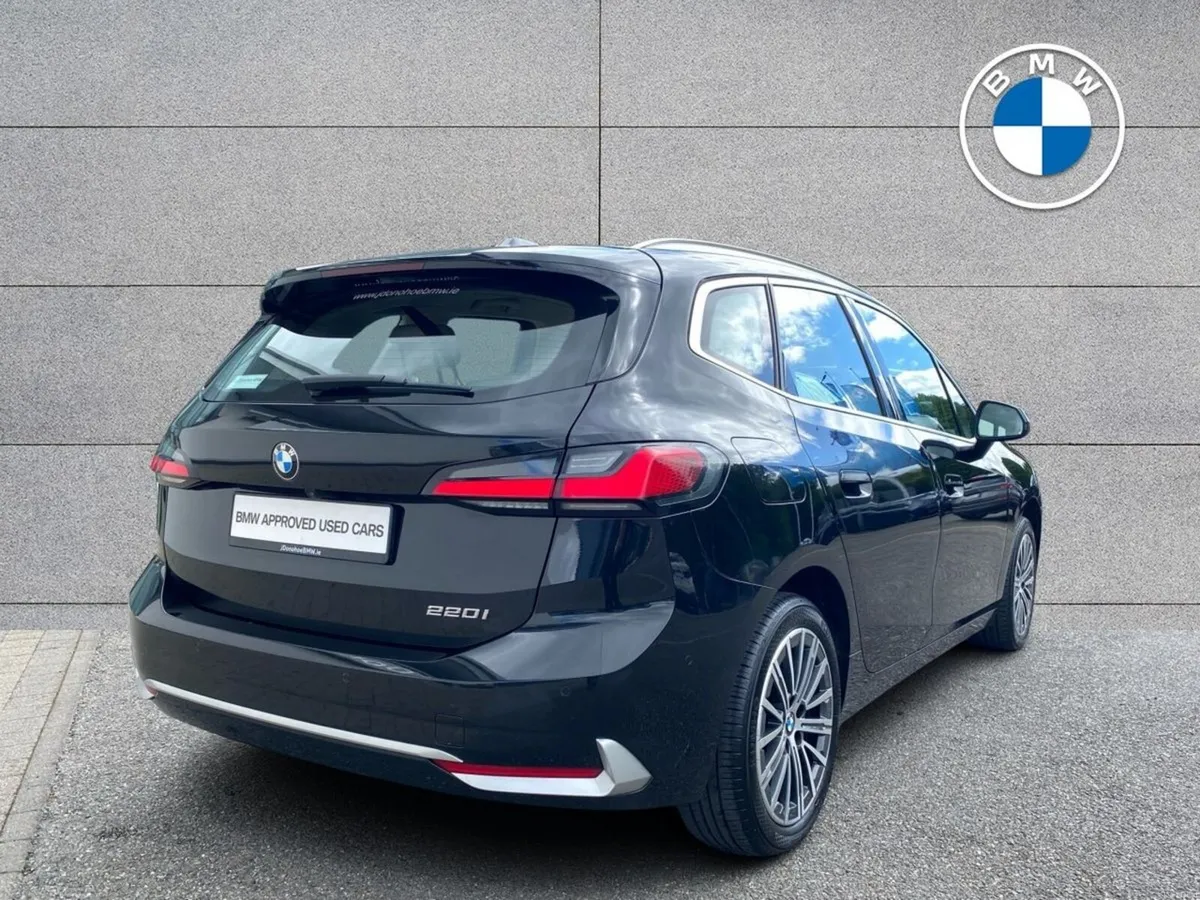 BMW 2-Series 220i Luxury Active Tourer - Image 3