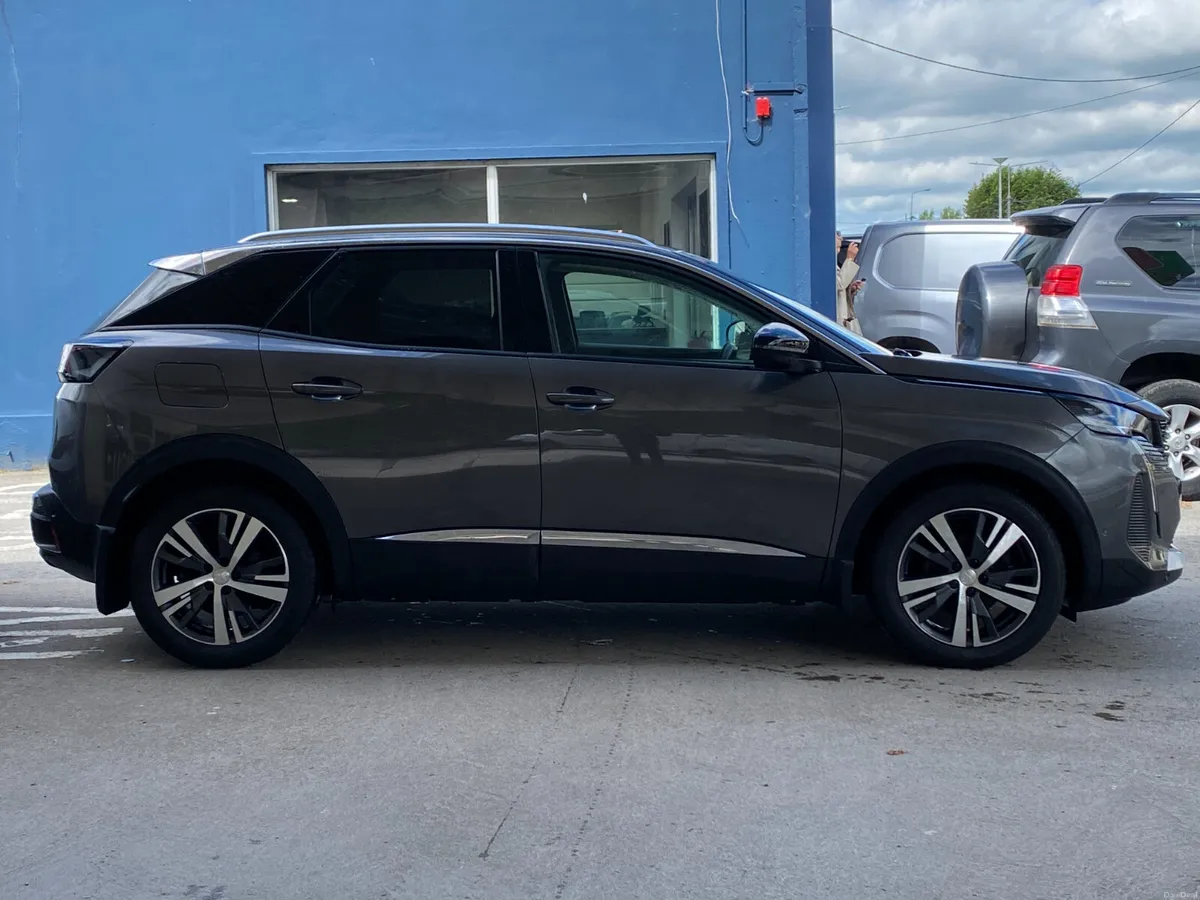 Peugeot 3008 1.5 BlueHDi 130bhp Allure - Image 2