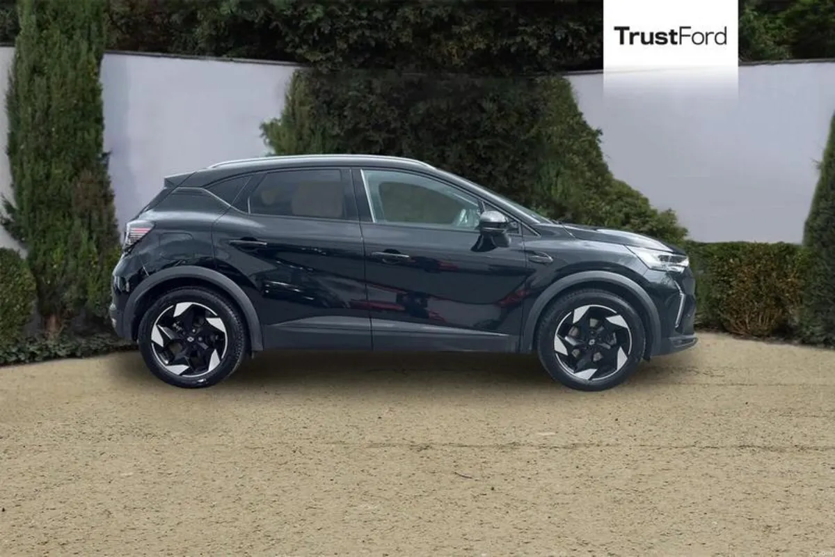 Renault Captur Techno - Image 3